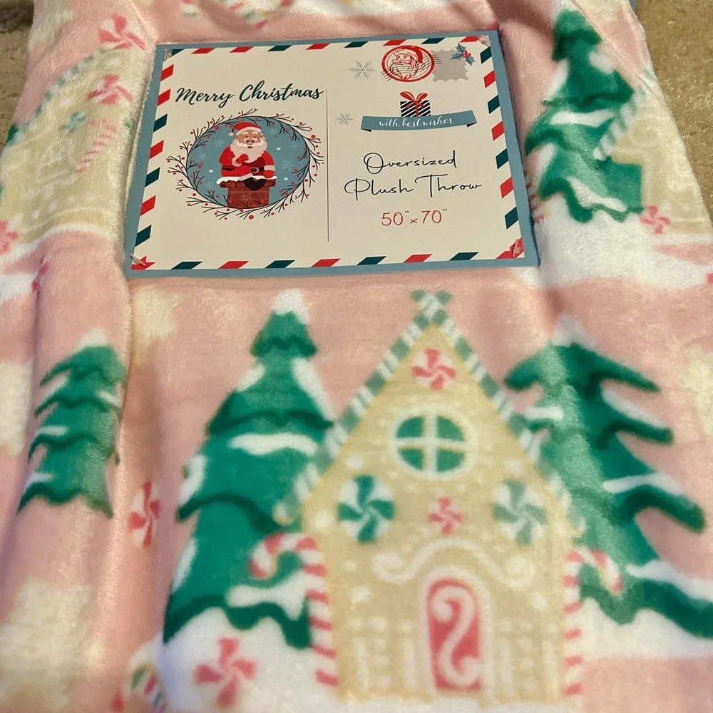 🎄Pink Christmas Throw with Gingerbread house and trees
